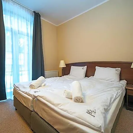 Klejnot Karkonoszy Oda ve Kahvaltı 3*