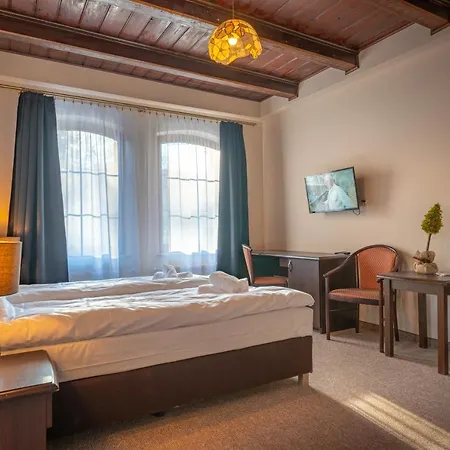 Klejnot Karkonoszy Oda ve Kahvaltı 3*